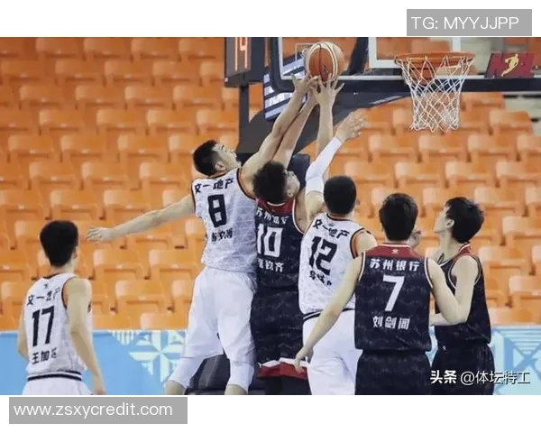 成都篮球队状态变革引发热议球迷期待新赛季的精彩表现与突破