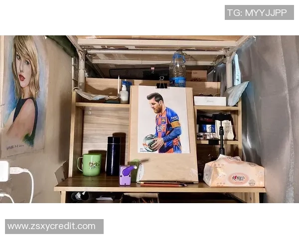 用彩铅描绘足球巨星梅西的精彩瞬间与传奇生涯 用彩铅描绘足球巨星梅西的精彩瞬间与传奇生涯